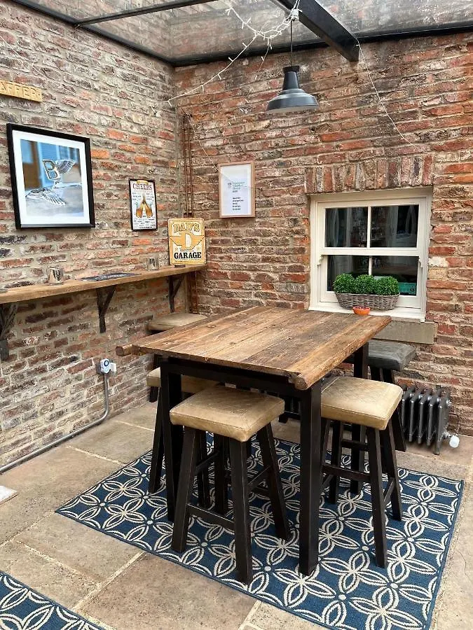 Newsham Grange Farm Bed & Breakfast Thirsk 4*,